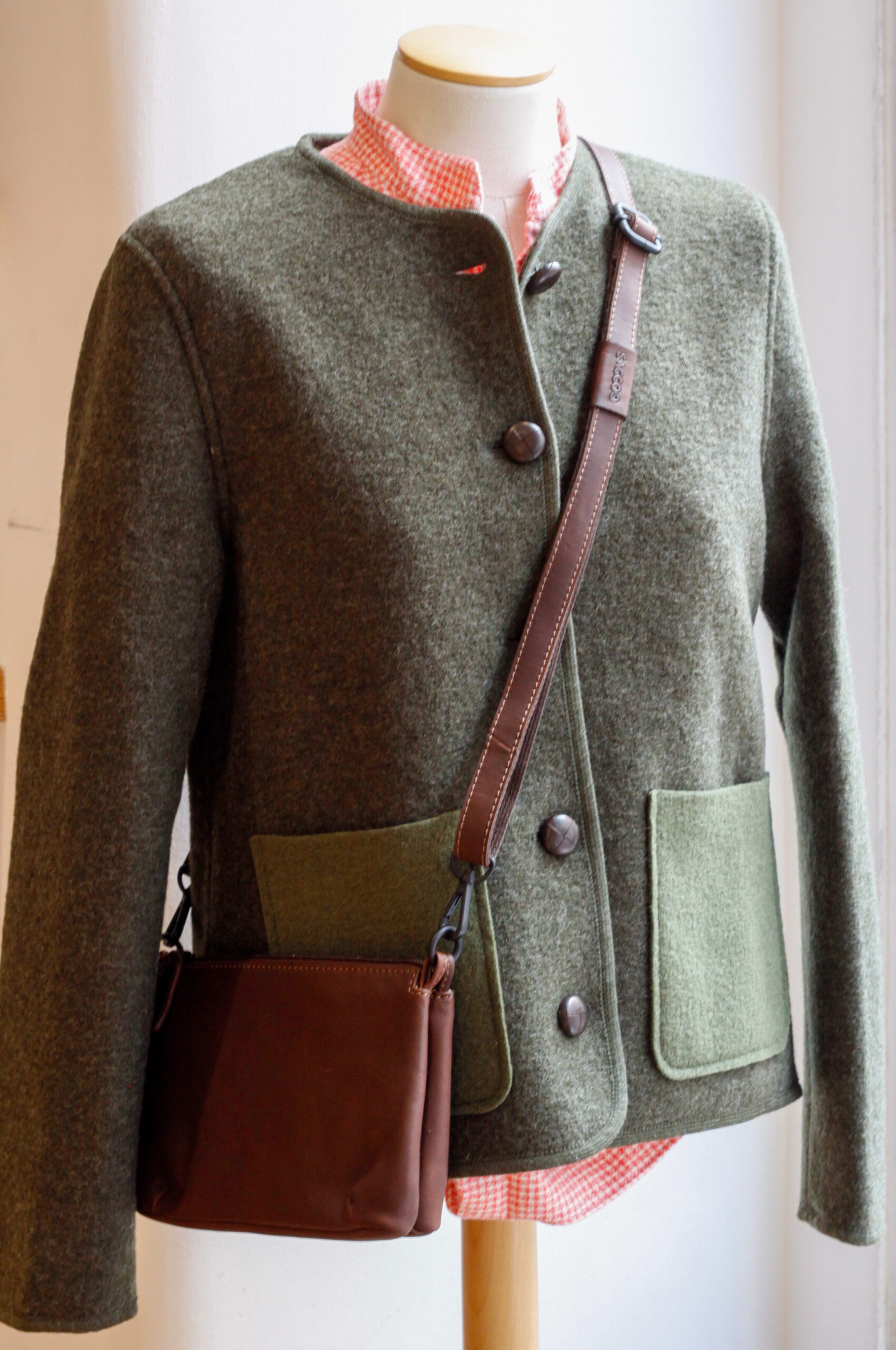 Giacca da donna classica in lana cotta verde Asia Risi Milano