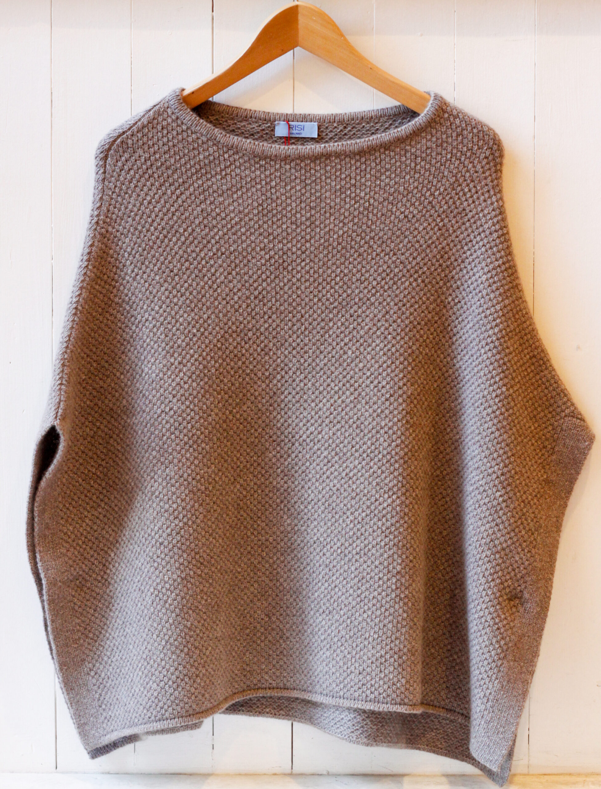 mantella in lana e cashmere modello Livia Risi Milano