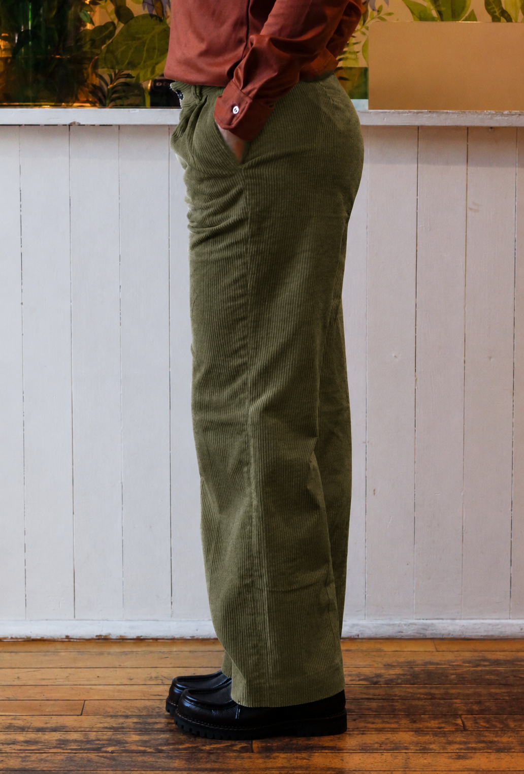 pantaloni da donna con pinces in velluto Lanfranco RISI Milano