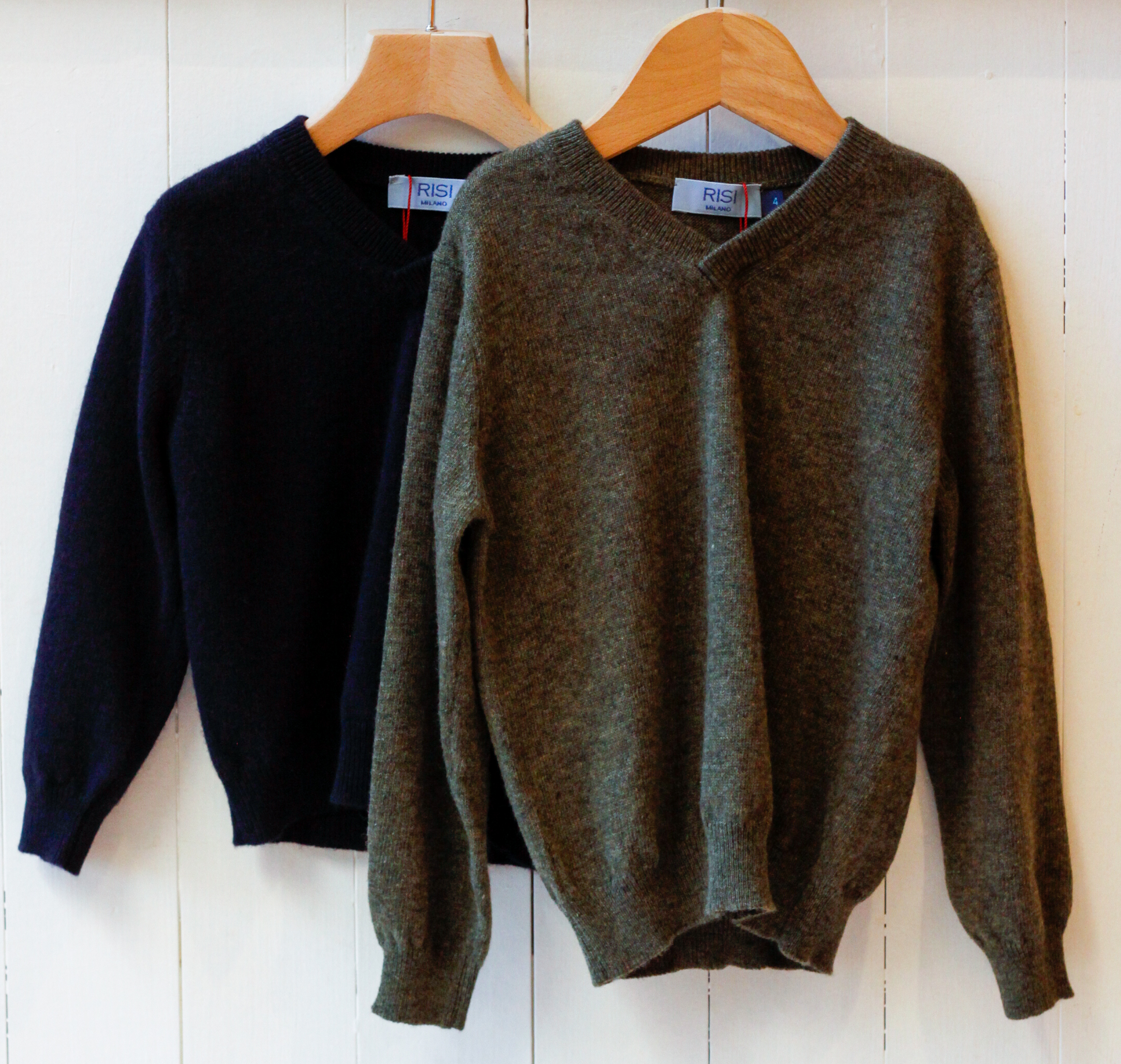 Maglione per bambini con scollo a V Mattia Milano