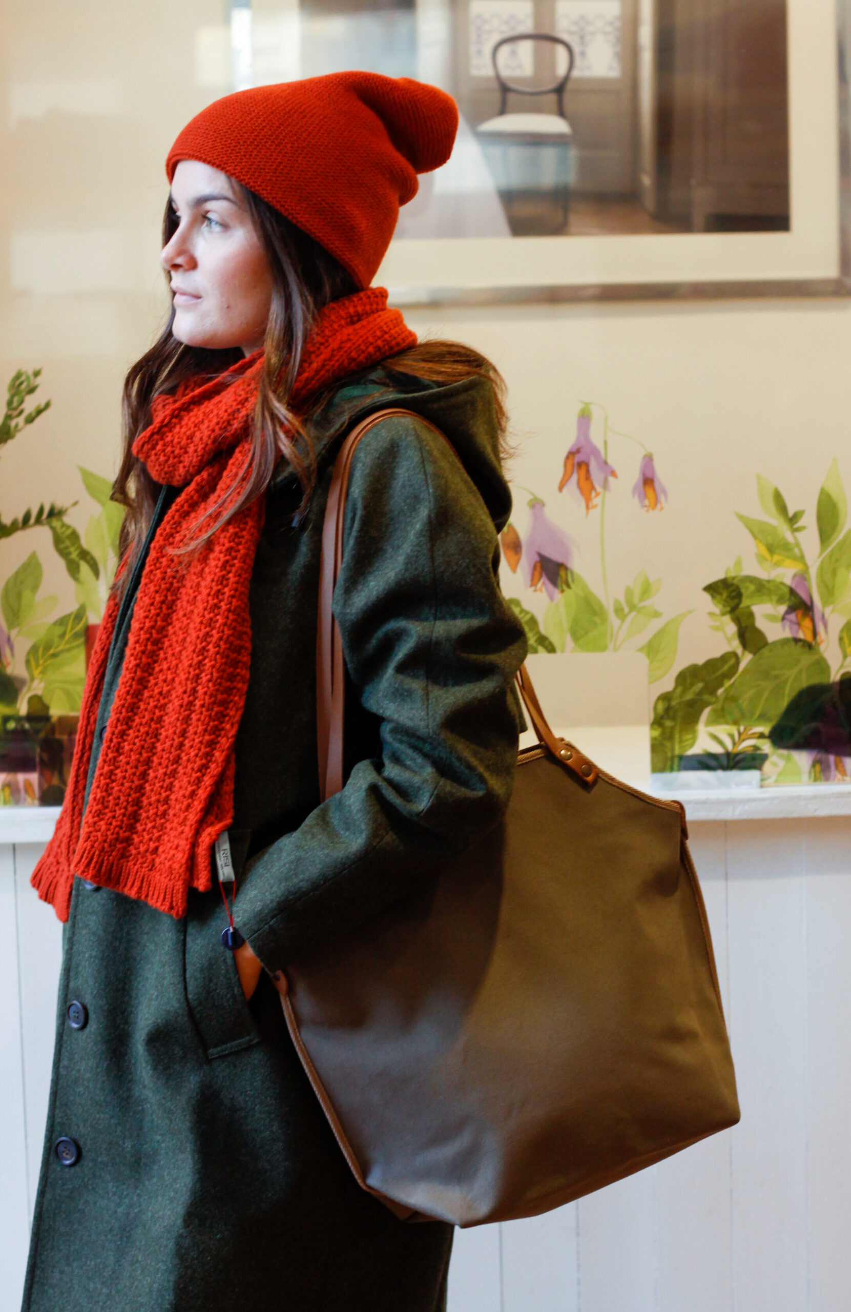 Sciarpa lana e cashmere modello Vera borsa shopper tela e cuoio modello Felicia RISI MIlano