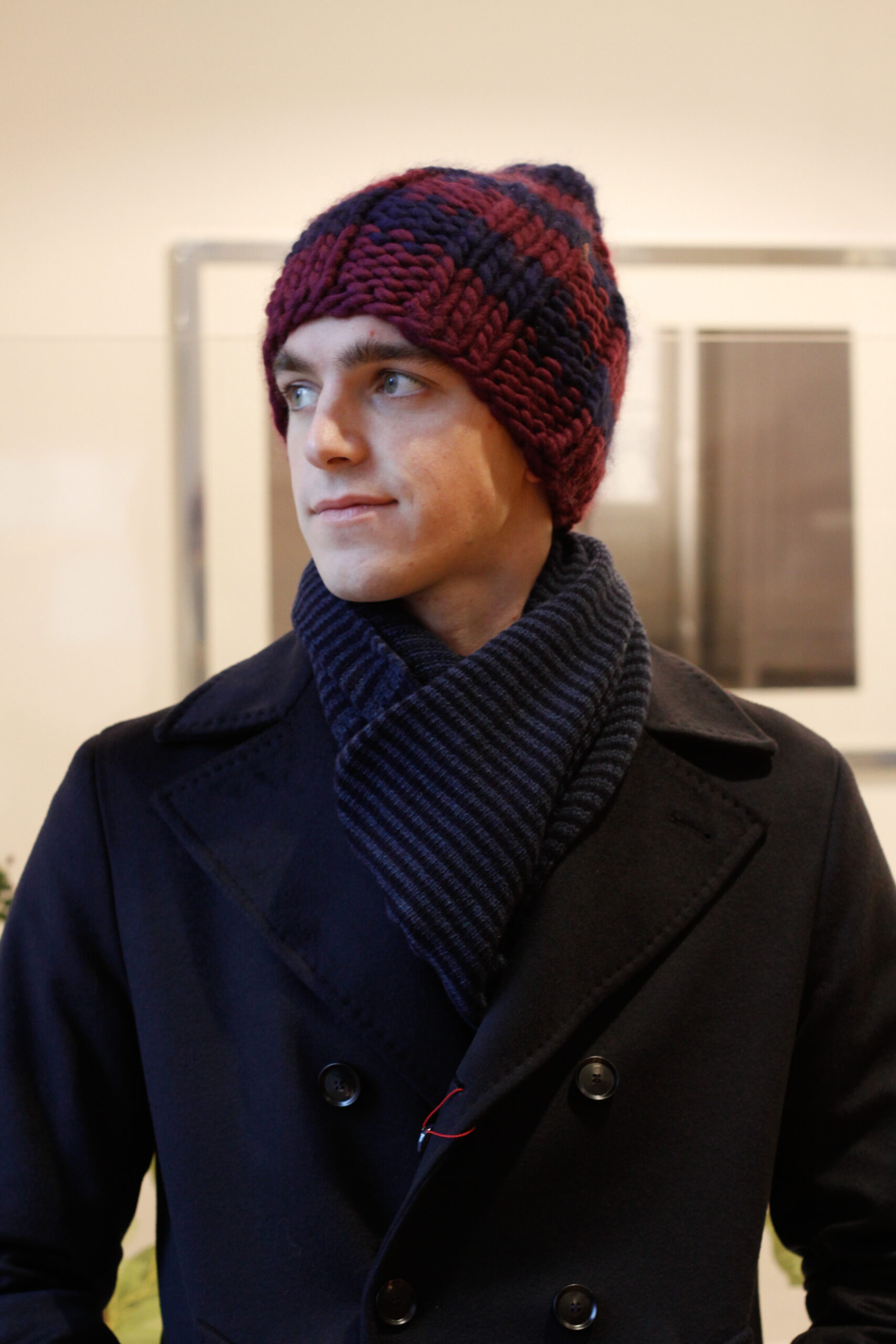 Peacot giacca da marinaio uomo cashmere e lana modello Federico cappello maglia di lana Ilario e sciarpa lana e cashmere Giuditta RISI Milano