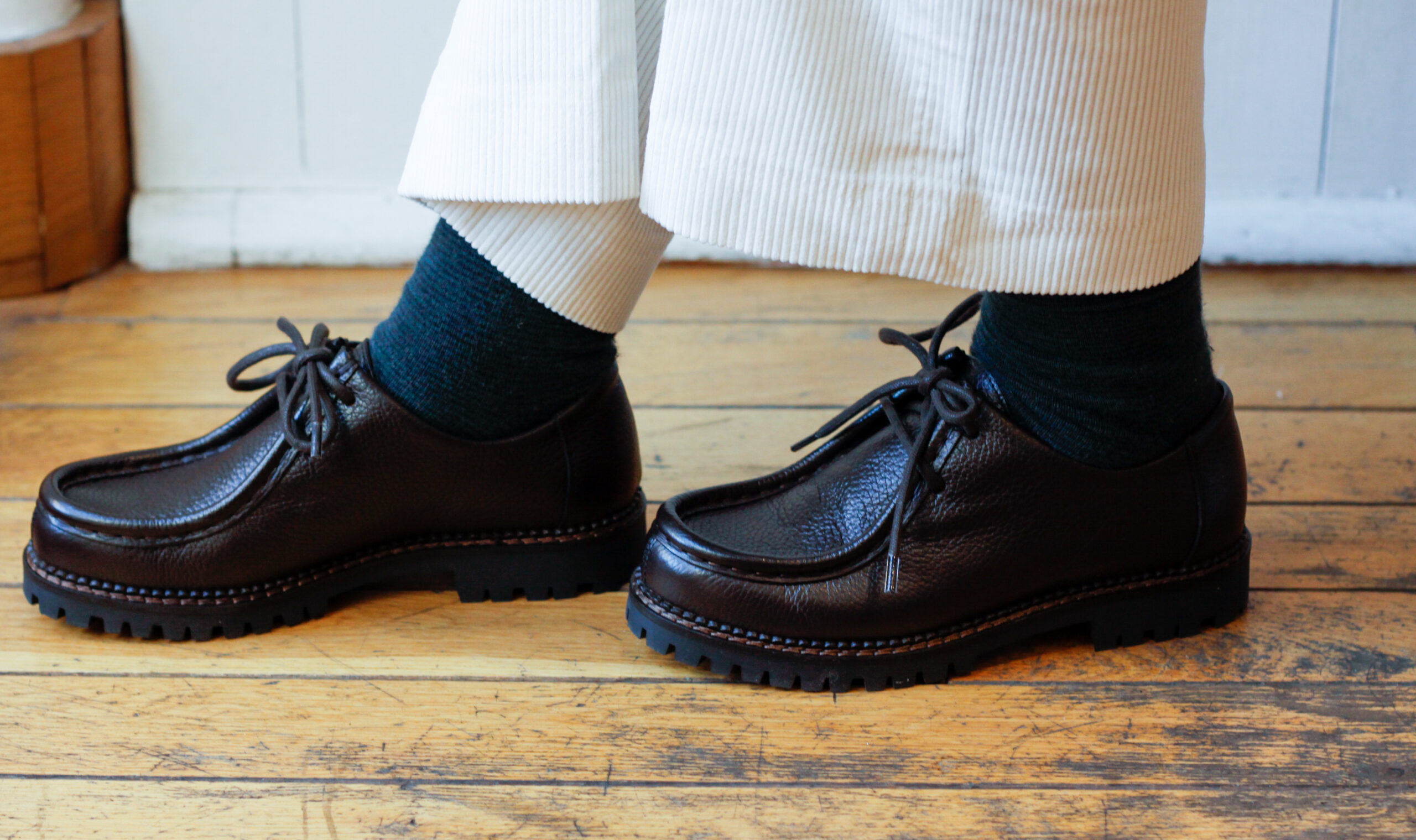 Scarpe stringate in pelle con carrarmato da donna testa di moro modello Nicole