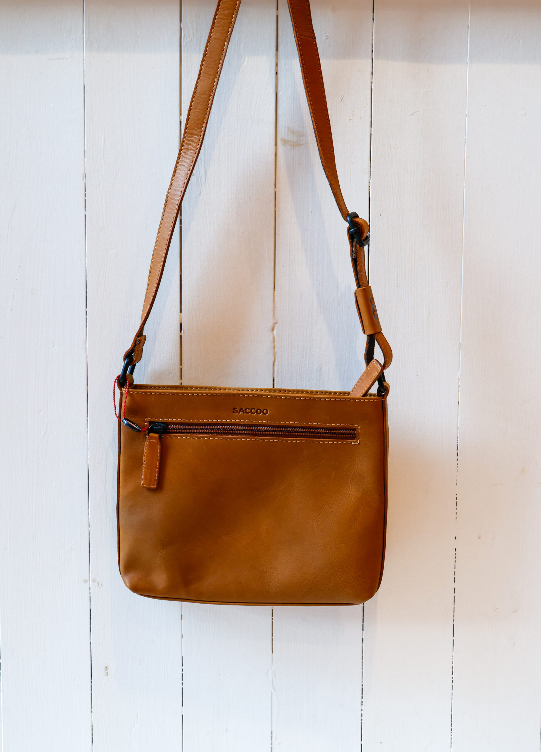 borsa a tracolla in pelle con zip modello Pamela RISI Milano