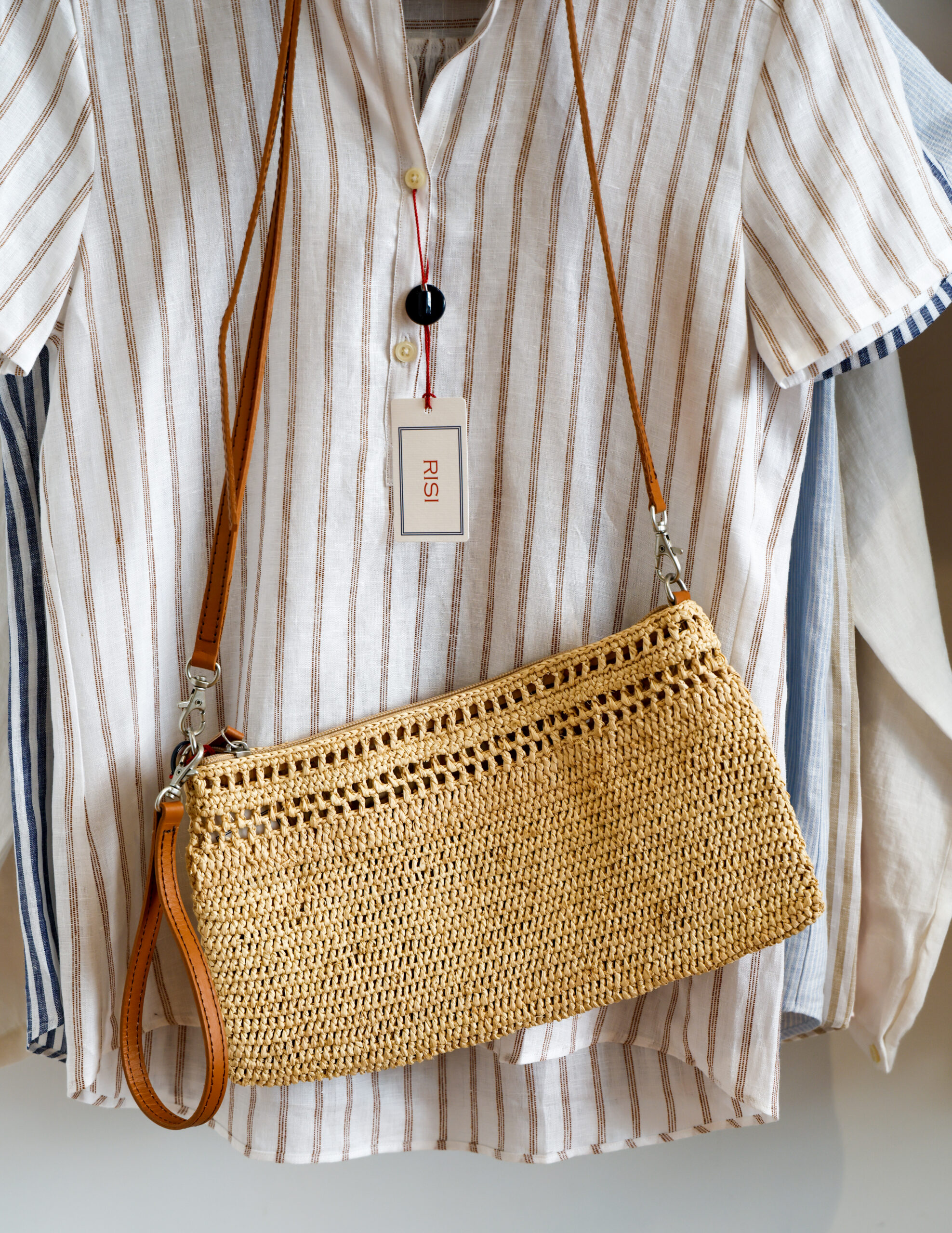 borsetta di vimini a mano e tracolla modello pochette Lidia negozio RISI Milano