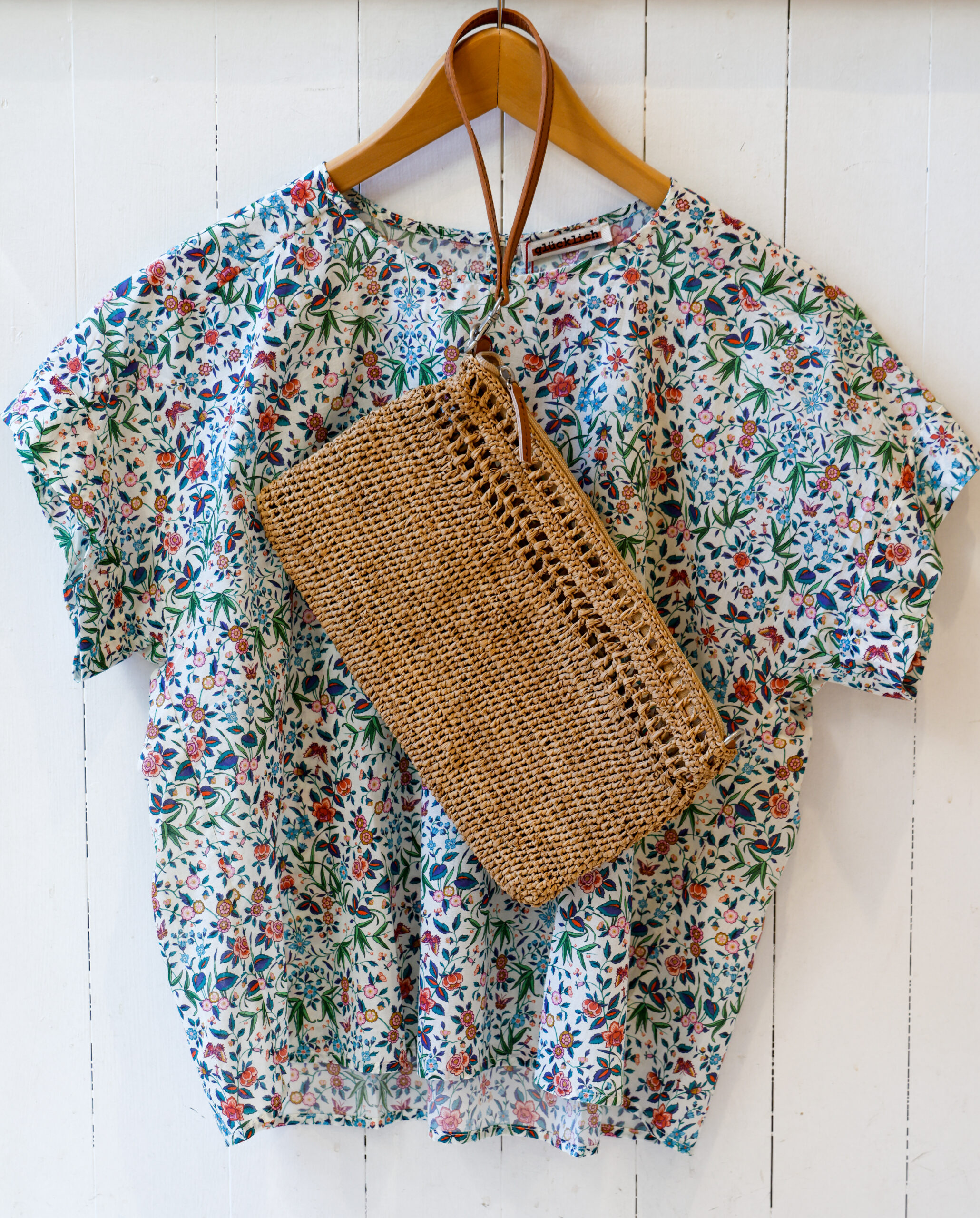 borsetta di vimini a mano e tracolla modello pochette Lidia negozio RISI Milano