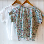 Camicia da donna in cotone leggero manica corta girocollo con bottone dietro modello Lillibeth RISI Milano