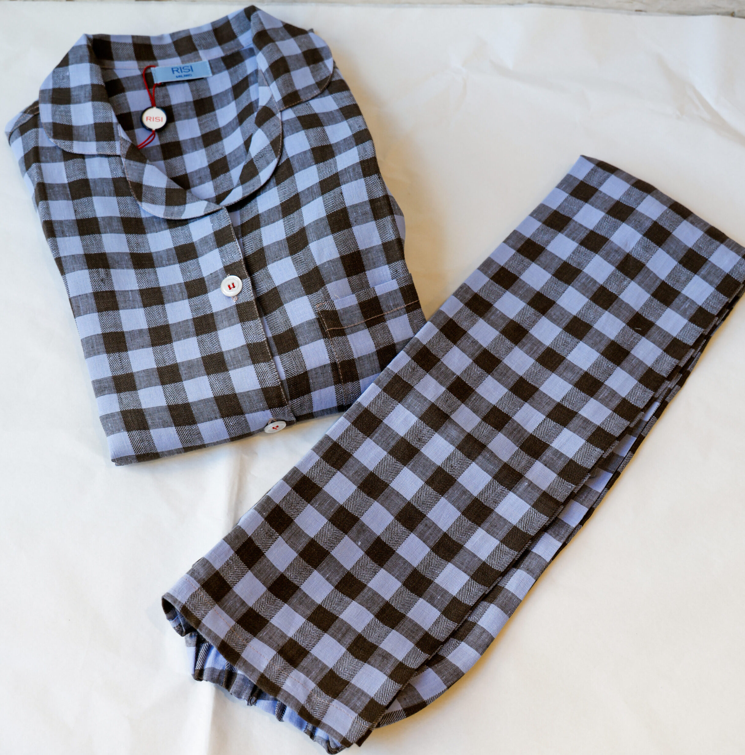 Pigiama da donna lungo in lino Gianvittorio Risi Milano.