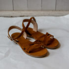 sandali da donna con fascette sottili in suede marrone modello Livio RISI Milano