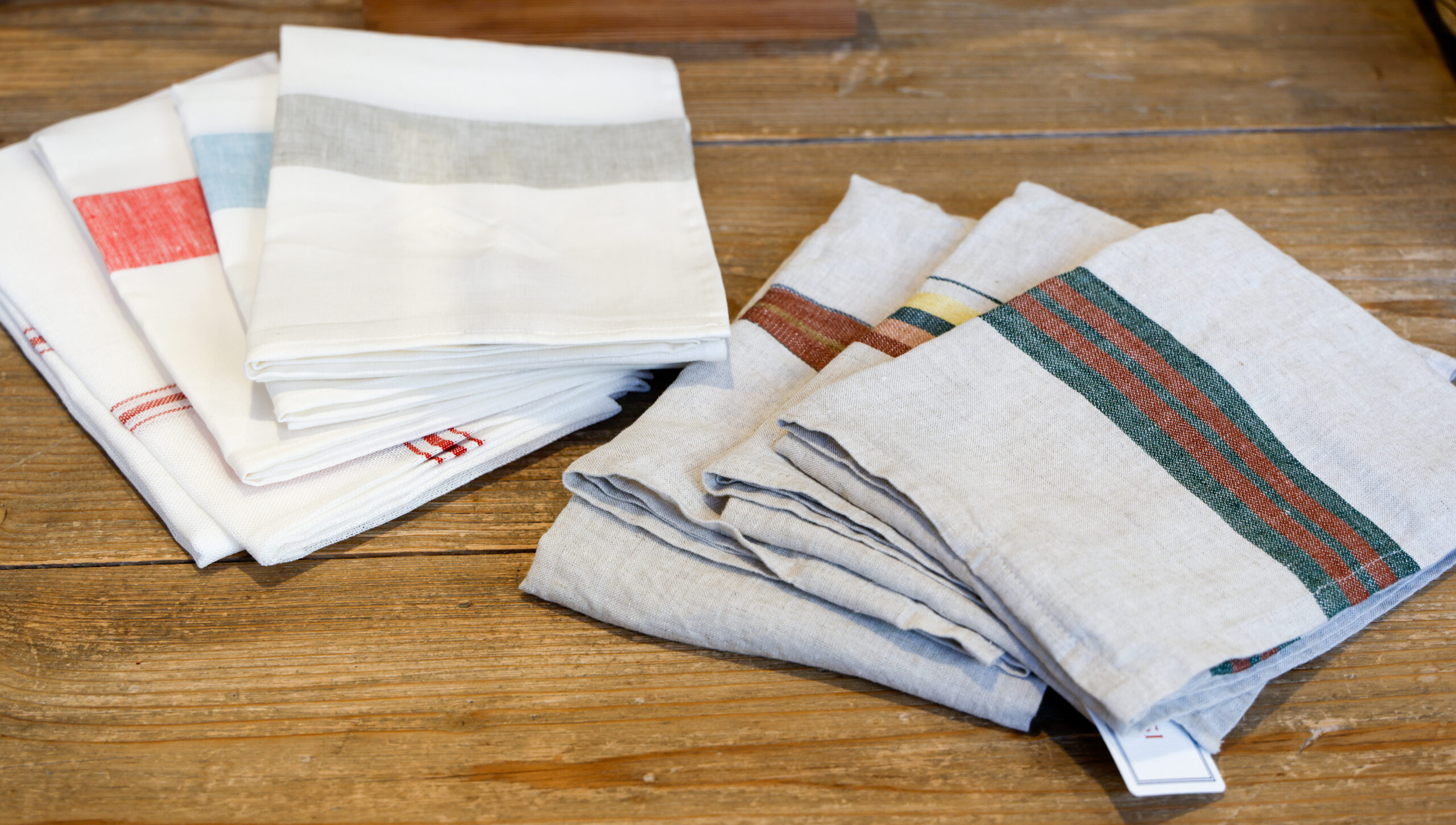 strofinacci per la casa in lino con riga modello Raimondo negozio RISI Milano