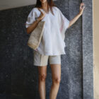 poncho in lino modello Virgilio, shorts in cotone modello Alfio RISI Milano