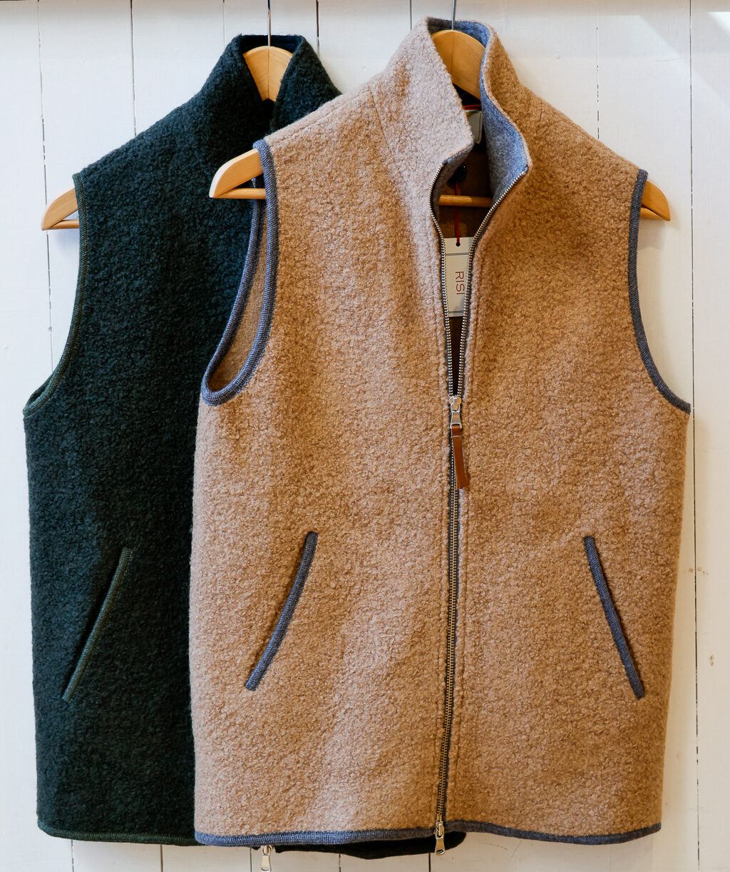 Gilet in lana bouclé uomo e donna modello Gregorio RISI Milano
